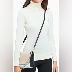 Like New Kate Spade Carson Crossbody Bag